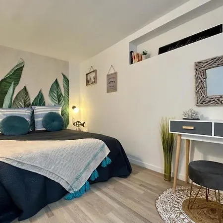 Cosy Cocoon With Terrace تالينس
